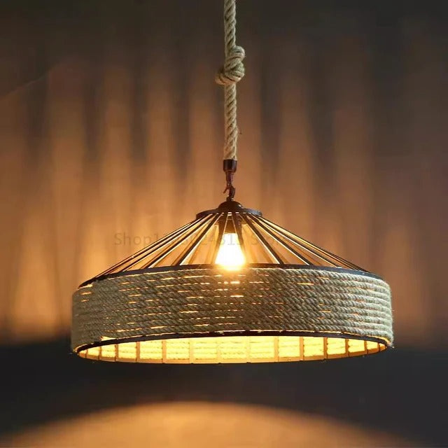 Klassisk lampa av hamprep