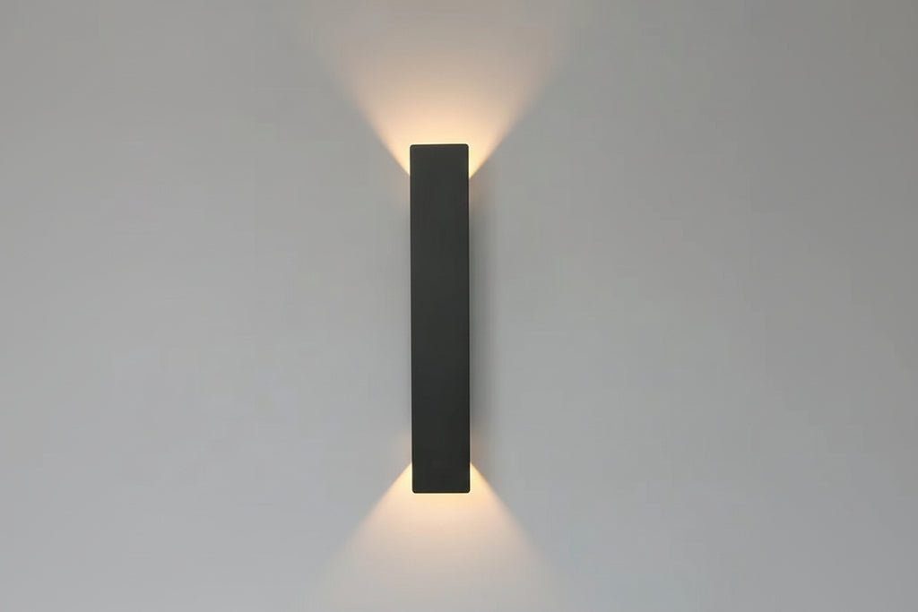 Modern LED-vägglampa för utomhusbruk