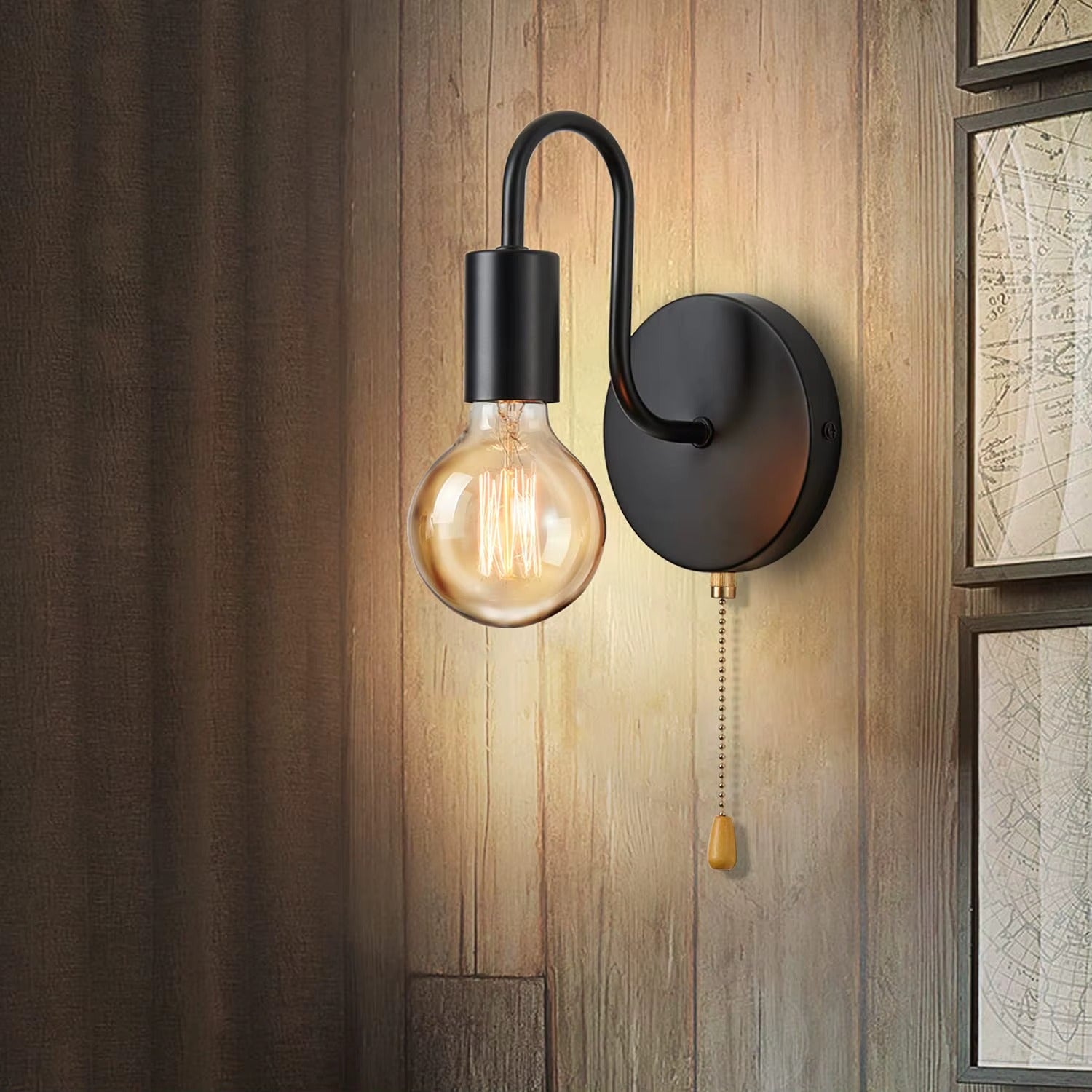 Nordisk industriell vägglampa